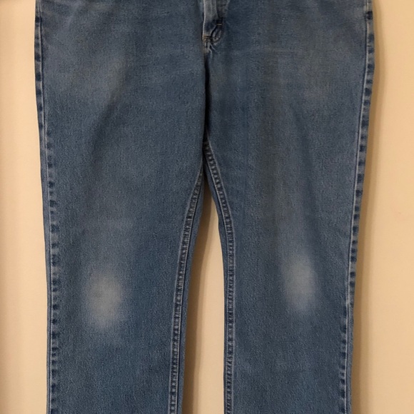 🔥SALE🌟Men’s Lee jeans Regular fit 38x30 naturally distressed hard to find jean - Picture 3 of 8